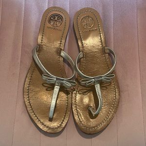 Tory Burch Metallic Silver Bow Thong Sandals